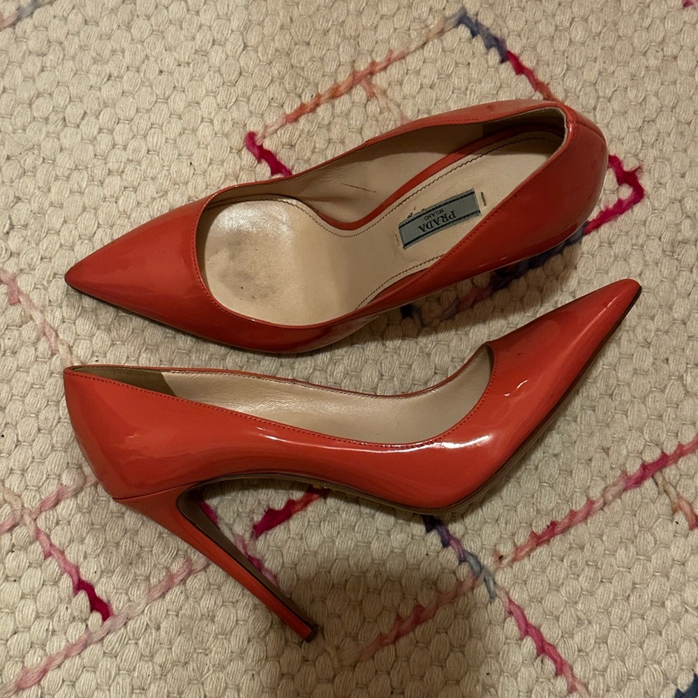 Prada Women's Pink heels